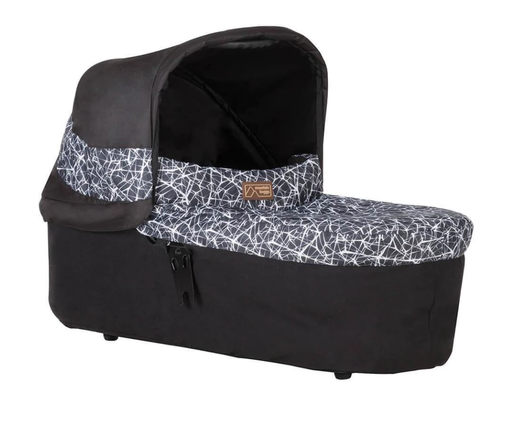 Mountain Buggy Urban Jungle/Terrain/+One Carrycot Plus - Graphite 1 Mountain Buggy Urban Jungle/Terrain/+One Carrycot Plus - Graphite