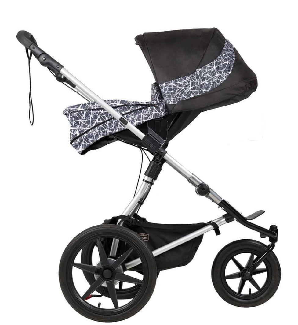 Mountain Buggy Urban Jungle/Terrain/+One Carrycot Plus - Graphite 3 Mountain Buggy Urban Jungle/Terrain/+One Carrycot Plus - Graphite - Image 3