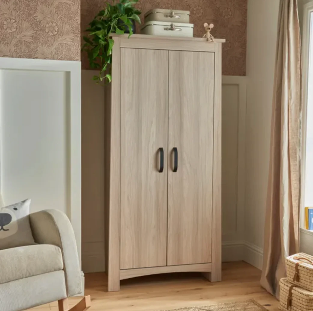 CuddleCo Isla 3 Piece Nursery Furniture Set | Ash 2 CuddleCo Isla 3 Piece Nursery Furniture Set | Ash - Image 2