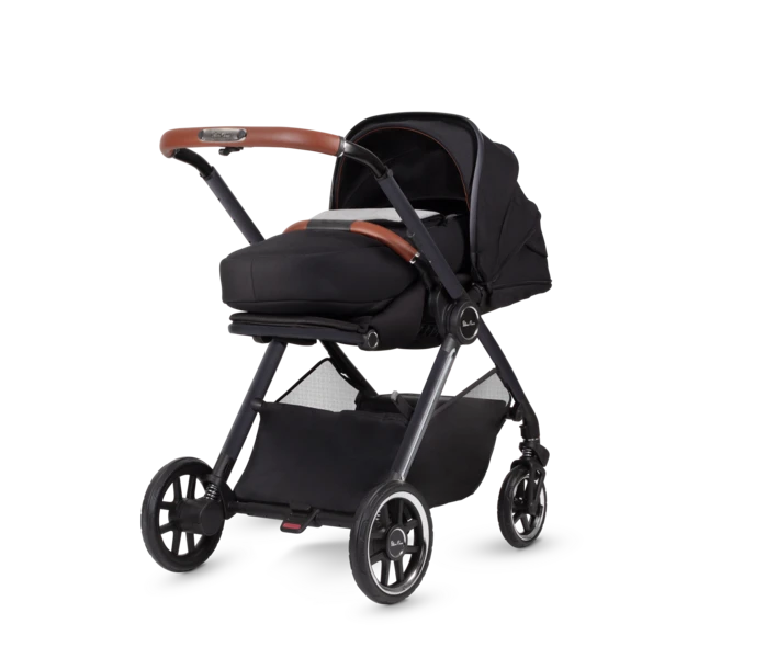 Silver Cross Reef Pushchair, Newborn Pod & Cybex Cloud T Travel Pack - Orbit Black 2 Silver Cross Reef Pushchair, Newborn Pod & Cybex Cloud T Travel Pack - Orbit Black - Image 2