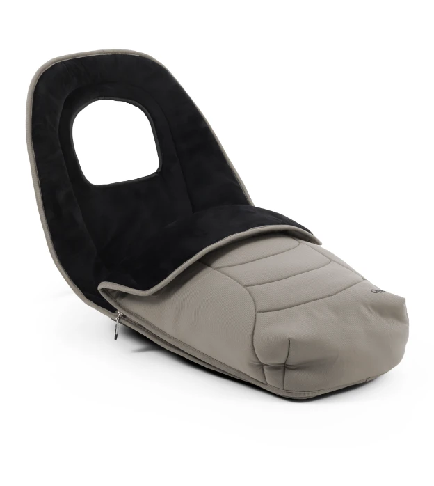 Oyster 3 Luxury 7 Piece Cybex Cloud T Travel System | Stone (Gun Metal Chassis) 4 Oyster 3 Luxury 7 Piece Cybex Cloud T Travel System | Stone (Gun Metal Chassis) - Image 4