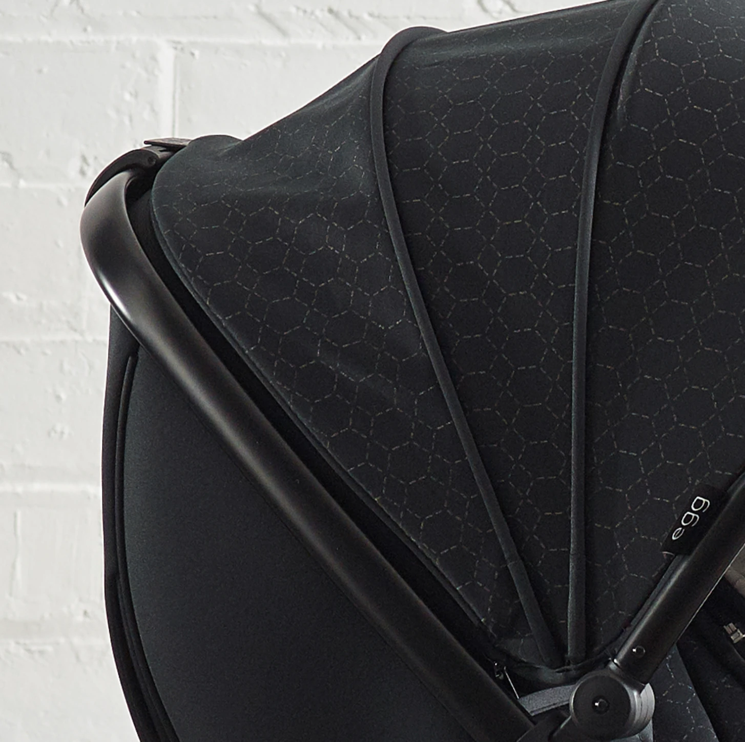 Egg2 Special Edition Luxury Bundle With Maxi-Cosi Cabriofix I-Size Car Seat - Black Geo 5 Egg2 Special Edition Luxury Bundle With Maxi-Cosi Cabriofix I-Size Car Seat - Black Geo - Image 5