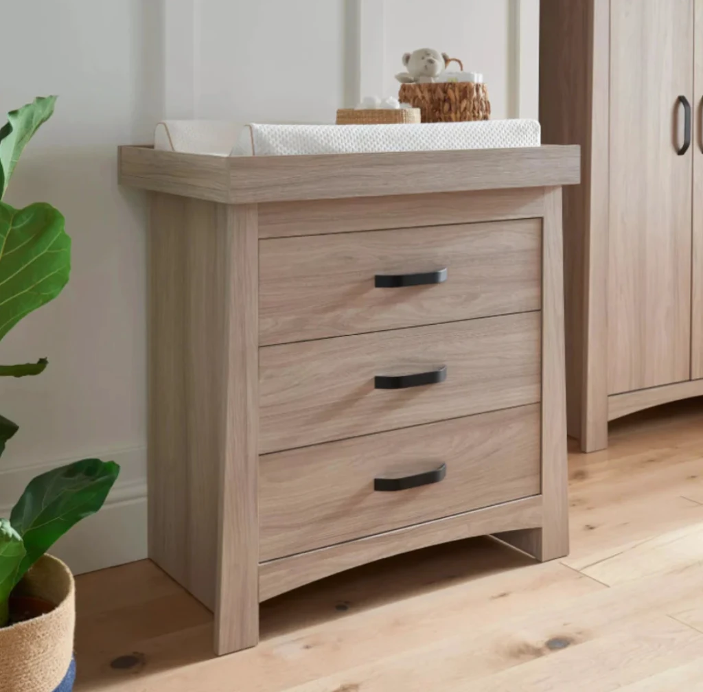 CuddleCo Isla 3 Piece Nursery Furniture Set | Ash 5 CuddleCo Isla 3 Piece Nursery Furniture Set | Ash - Image 5