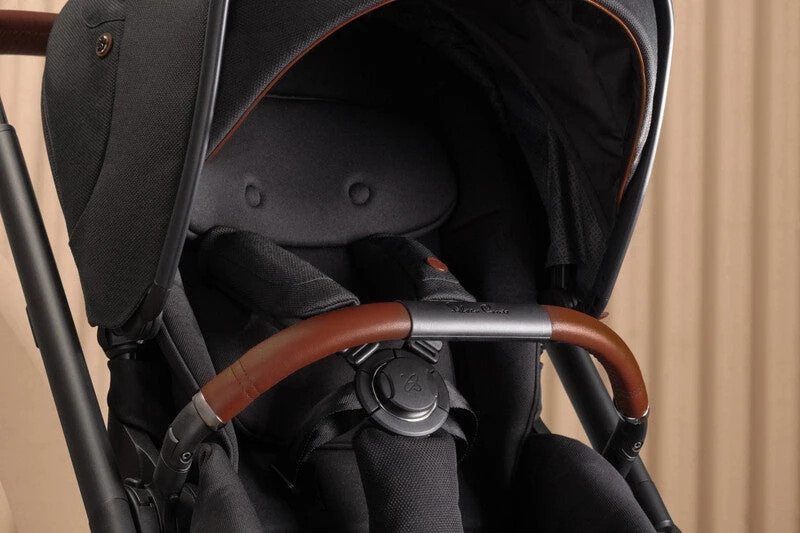 Silver Cross Reef Pushchair, Newborn Pod & Cybex Cloud T Travel Pack - Orbit Black 16 Silver Cross Reef Pushchair, Newborn Pod & Cybex Cloud T Travel Pack - Orbit Black - Image 16